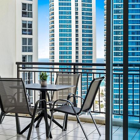 Chevron Renaissance - Self Contained & Privately Managed Apartments Gold Coast Dış mekan fotoğraf