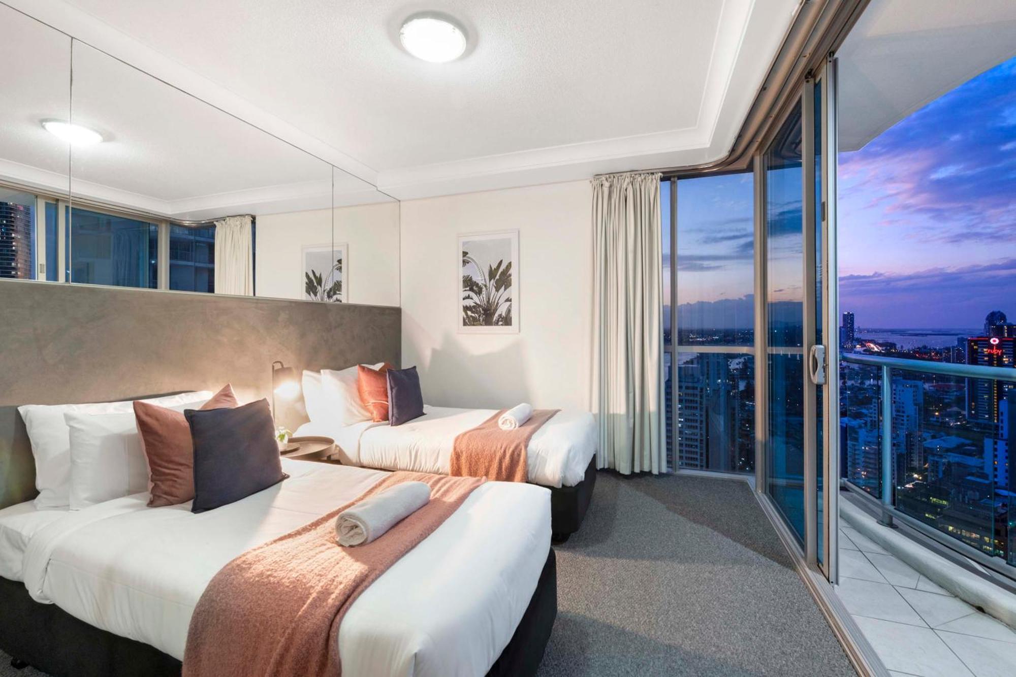 Chevron Renaissance - Self Contained & Privately Managed Apartments Gold Coast Dış mekan fotoğraf